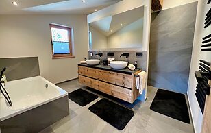 Kaiserlodge für 8 mit Sauna & Whirlpool