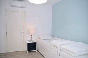 White Moon Apartment 302