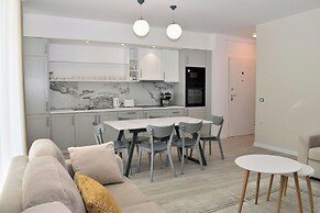 White Moon Apartment 302