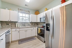 3 Mi to Beach: North Myrtle Beach Condo w/ Patio!