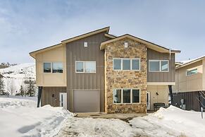 Granby Retreat w/ Community Pool: Ski-in/ski-out!