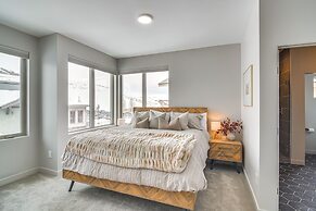 Granby Retreat w/ Community Pool: Ski-in/ski-out!