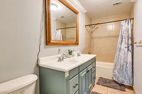 Pet-friendly Fort Walton Beach Home: 4 Mi to Ocean