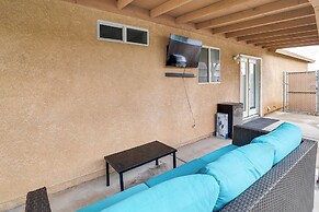 Fire Pit + Covered Patio: Bullhead City Escape!