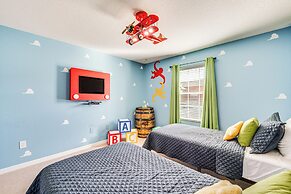 Resort Perks & Private Pool: Kissimmee Retreat!