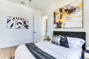 Houston Townhouse w/ Office & Home Gym