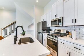 Houston Townhouse w/ Office & Home Gym