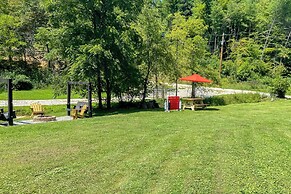 Private Hot Tub: Dog-friendly Red River Gorge Home