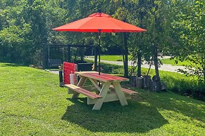 Private Hot Tub: Dog-friendly Red River Gorge Home