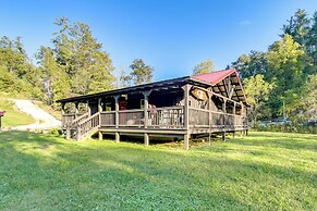 Private Hot Tub: Dog-friendly Red River Gorge Home