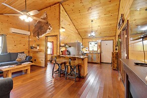 Private Hot Tub: Dog-friendly Red River Gorge Home