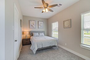Quiet Houston Home - 9 Mi to Downtown Aquarium!