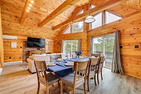 Lakefront Cabin w/ Hot Tub: 6 Mi to Ski Resort!