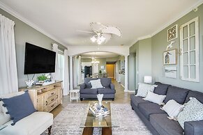 Gulfport Oceanfront Vacation Rental: Walk to Beach