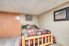 Hayward Home w/ Private Deck, Fire Pit & Kayak!