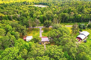 Hayward Home w/ Private Deck, Fire Pit & Kayak!