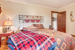 Hayward Home w/ Private Deck, Fire Pit & Kayak!