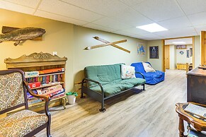 Hayward Home w/ Private Deck, Fire Pit & Kayak!