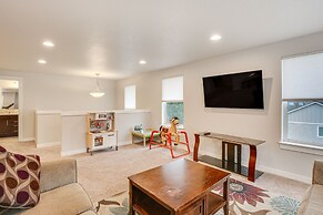 Modern Eugene Home: 2 Mi to University of Oregon!