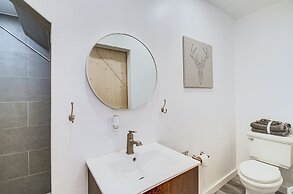Spacious Lexington Home w/ Fire Pit: Hunt & Fish!