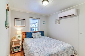 Monticello Home w/ Deck & Fire Pit < 1 Mi to Water