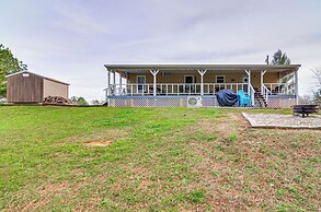 Monticello Home w/ Deck & Fire Pit < 1 Mi to Water