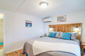 Monticello Home w/ Deck & Fire Pit < 1 Mi to Water