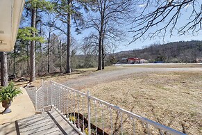 Peaceful Trenton Home w/ Patio Near Hiking!