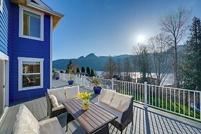 Stunning Mount Vernon Home w/ Big Lake Views!