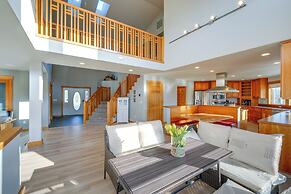 Stunning Mount Vernon Home w/ Big Lake Views!