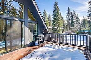 Westwood Cabin: Lake Almanor Across the Street!