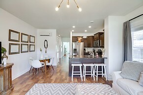 Walkable Lynchburg Condo w/ Private Balcony