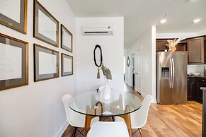 Walkable Lynchburg Condo w/ Private Balcony