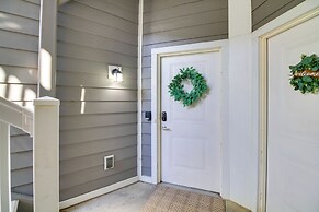 Walkable Lynchburg Condo w/ Private Balcony