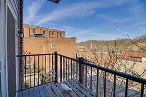 Walkable Lynchburg Condo w/ Private Balcony