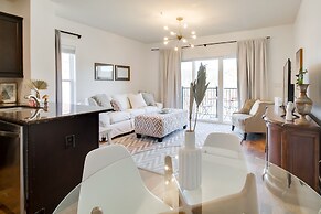 Walkable Lynchburg Condo w/ Private Balcony