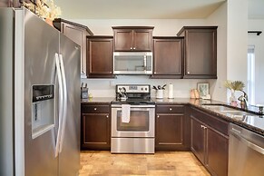 Walkable Lynchburg Condo w/ Private Balcony