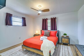 Home w/ Screened Porch, Near Weeki Wachee Springs!