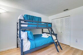 Home w/ Screened Porch, Near Weeki Wachee Springs!