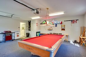 Walk to Lake: Home w/ Screened Porch in Sebring!