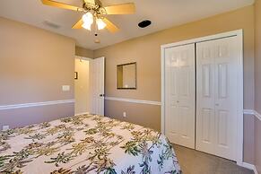 Walk to Lake: Home w/ Screened Porch in Sebring!