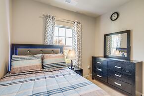 30 Mi to Downtown DC: Charming Dale City Townhome!