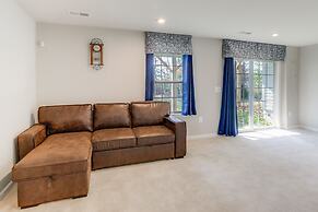 30 Mi to Downtown DC: Charming Dale City Townhome!
