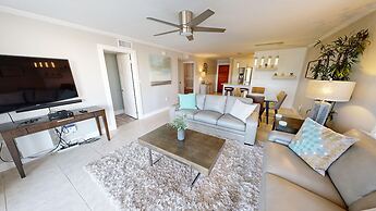 Dolphin Point 105b 2 Bedroom Condo by RedAwning