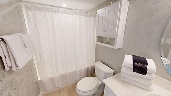 Dolphin Point 105b 2 Bedroom Condo by RedAwning