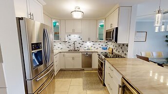 Dolphin Point 105b 2 Bedroom Condo by RedAwning
