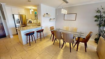 Dolphin Point 105b 2 Bedroom Condo by RedAwning