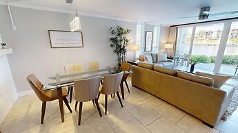 Dolphin Point 105b 2 Bedroom Condo by RedAwning
