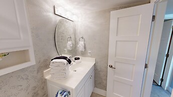 Dolphin Point 105b 2 Bedroom Condo by RedAwning