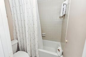 Beach House 305b 1 Bedroom Condo by RedAwning